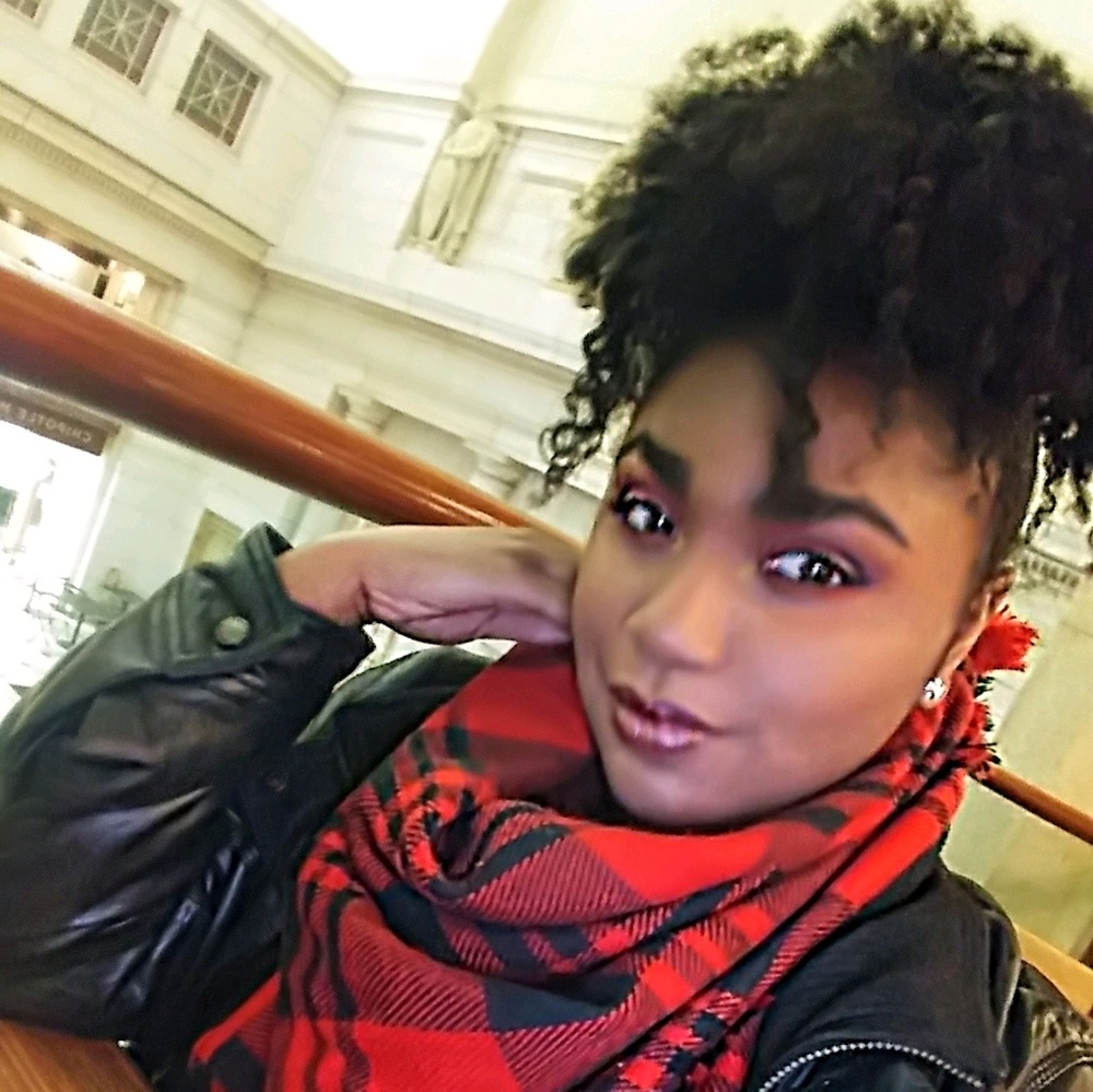 Meet your Posher, Michaela